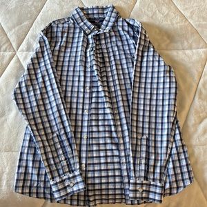 Men’s Size medium Vineyard Vines Slim for Whale shirt button down.